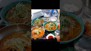 슈퍼에서 라면 끓여 억대 연매출 시골 3평짜리 가게의 기적 Korean street food [upl. by Ada]