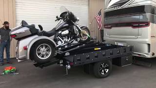 Freedom Hauler with Rampage Power Lift loading a TrikeSpyder [upl. by Hannis]