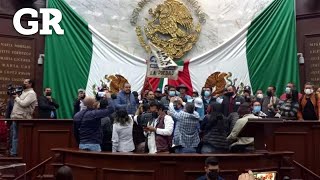 Da CNTE portazo en Congreso de Michoacán [upl. by Eineg709]