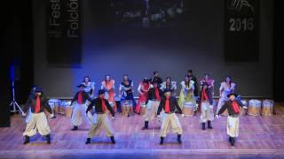 Argentinian folk dance Malambo amp Boleadoras [upl. by Cirdahc]