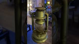 Lantern adds warm lamp lighting Heres a vintage DIETZ Little Wizard kerosene lantern [upl. by Airlie]