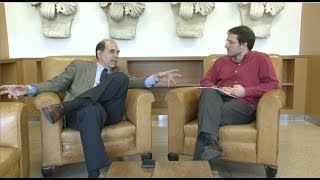 Entrevista a Nikos Salíngaros [upl. by Kutzer422]