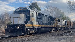 121323 CSX L080 DO1 Lite Power and Amtrak Downeaster 686 in Newfields NH [upl. by Jud]