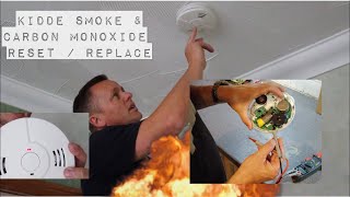 Kidde Smoke amp Carbon Monoxide Alarm quotHow To Reset Or Replacequot 8 Year Life Warning Chirp Beep [upl. by Oihsoy]