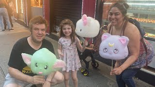 Hello Kitty Cotton Candy Art in New York City Vlog  Fluffy Algodon NYC [upl. by Carolynn]