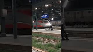 Frecciargento Reggio Calabria CentraleRoma Termini in transito alla stazione di Battipaglia [upl. by Niatsirhc320]