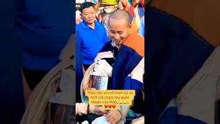 THẦY VẪN VUI VẺ HOAN HỶ VÀ CÁI CHẠM TAY QUEN THUỘC CỦA THẦY 🙏🙏🙏♥️♥️♥️ memes memehaihuoc funny [upl. by Lorre]