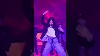 Jennie solo remix edit🕺🦋💫 [upl. by Lebiram412]