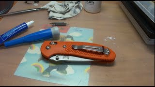 Benchmade Griptilian разборкаполировка шайбрегулировка хода клинка [upl. by Sekoorb]