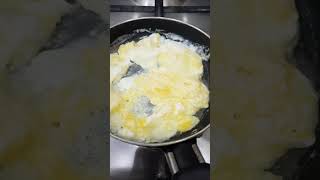 EGG WITH SPREADABLE CHEESE shortvideos virqlshorts trendingvideos [upl. by Nottage50]