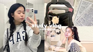 STUDY VLOG🥯 Romanticizing studying desk tour exam week prep what I eat etc [upl. by Joycelin]