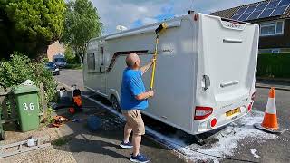 Wow Washing the caravan with spary foam and I see the results 👌 [upl. by Airpac918]