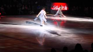 Stars On Ice Vancouver TessaScottkaitlyn Weaver and Andrew Poje Try Vancouver [upl. by Olsson478]