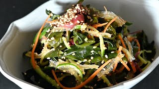 VEGAN 🌱 SEAWEED SALAD  WAKAME SALAD [upl. by Drofhsa]