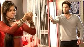 RK Madhubala Scene Madhubala SLITS her WRIST  Behind the Scenes [upl. by Mitzi]