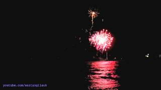 The Windiest Fire Work Night Display At Clacton On Sea Pier Essex Bonfire Weekend 2013 [upl. by Olracnaig]