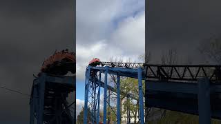 More Swooping Turns themepark amusementpark rollercoaster coaster hersheypark [upl. by Airelav248]