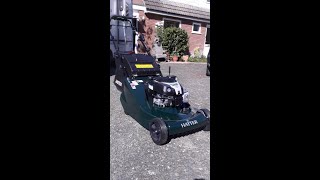 Hayter Hayter Harrier 56 lawn mower with electric start features and operator how to guide [upl. by Norrahc]