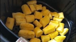 Passo a passo de como fazer MANDIOCA FRITA na AIRFRYER  aipim  macaxeira  cassava [upl. by Adnilreb]