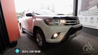 TOYOTA HILUX  BUG DEFLECTOR [upl. by Ahsercel]