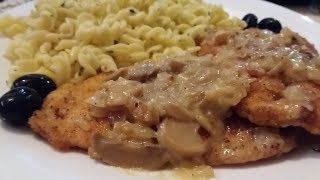 شرائح الديك الرومي بالصلصة البيضاء والفطر escalope de dinde à la sauce blanche et champignon [upl. by Marlena607]