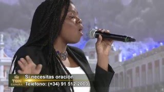 ME GOZO  REJOICE Sinach  TBN España [upl. by Avaria]