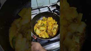 Mulo Diye Ilish MacherNew ilish Recipe cooking cookcookingchannel food indiancurry indiafoods [upl. by Vaientina]