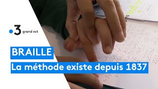 Enseignement  le braille toujours essentiel dans lapprentissage des malvoyants [upl. by Sy]