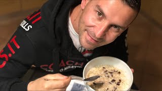 Porridge 🥣 Proteico con 26gr di Proteine e Cioccolato 🍫 fondente 530kcal [upl. by Herrah]