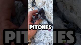 Como funcionan los pitones en la escalada 🧗‍♀️ [upl. by Enytnoel]