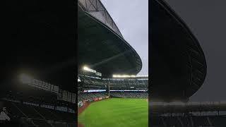 20240928 Mariners JobClosing the Roof at TMobile Park [upl. by Hairim]