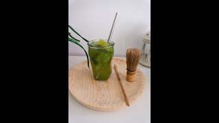 COCONUT MATCHA Bebida de te matcha con agua de coco  MARTA ATRAM [upl. by Ludmilla929]