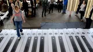 Verdins Smale Riverfront Park giant outdoor piano [upl. by Hirsch250]