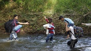 Eslovénia a braços com fluxo migratório crescente [upl. by Lledyl]