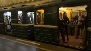 Ride on the StPetersburg Russia metro from Vladimirskaya to Pushkinskaya stations [upl. by Melisenda]