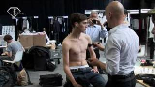 fashiontv  FTVcom  PARIS MEN FW SS 2010  HUGO BOSS BACKSTAGE [upl. by Roley95]