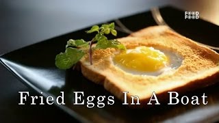 Fried Eggs in a boat  Egg Recipe  Fry Egg Recipe  Delicious Breakfast Recipe  FoodFood [upl. by Wattenberg]