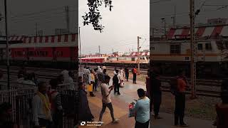 Jammu tawi express at sasaram railway station shorts [upl. by Killian]