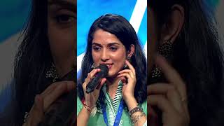 Shreya Singing Saathiya live shreyaghoshal saathiya singhamagain indianidol15 live music [upl. by Islehc]