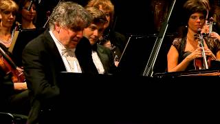 Endre Hegedus plays Liszt Hungarian Rhapsody No 15 quotRakoczi Marchquot [upl. by Leirbma654]