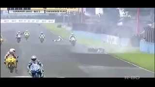 M Fadli 43 BIG CRASH After Chequered Flag Sentul Asia Race 600cc 2015 [upl. by Massie]