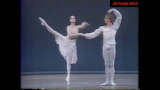 Suzanne Farrell and Sean Lavery ‘Chaconne Chore George Balanchine [upl. by Belda]