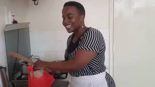 KIENYEJIS COOKING SESSION ONE 1  MRENDA KUNDE MIX amp UGALI [upl. by Anniken]