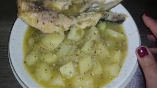 Patatas en salsa verde con congrio [upl. by Notsej]