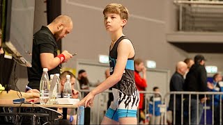 U13 A Reivakh UKR vs J Schaub USA 32kg Youth boys freestyle wrestling [upl. by Zina]