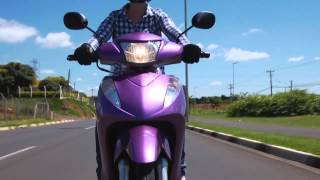 Honda Biz 125 cilindradas Na estrada [upl. by Zaller]