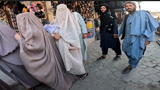 LA VIDA DE LAS MUJERES EN AFGANISTÁN🇦🇫BAZAR EN KANDAHAR con el régimen talibán [upl. by Aivatan]