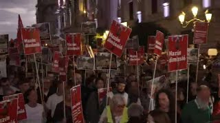 Espagne manifestation demandant la démission du chef de la région de Valence  AFP Images [upl. by Retswerb]