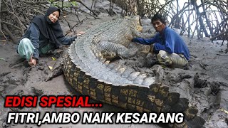 Edisi spesial❗️ambo nekat naik kedaratasli disarang buaya riska  tame crocodile from Indonesia [upl. by Cirdek]