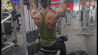 2 variations of the lat pulldown [upl. by Apfel]